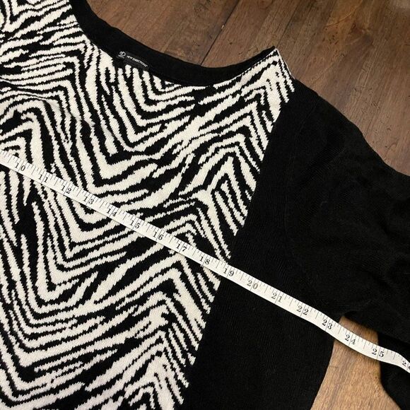 New Direction Sweater Dress - Picture 5 of 6